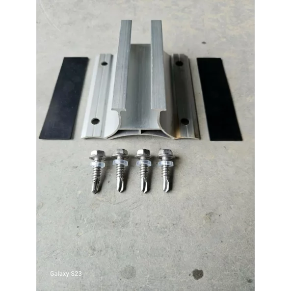 CLEMA ALUMINIU PENTRU TABLA ONDULATA 100 MM CU EPDM + 4 SURUBURI AUTOFORANTE