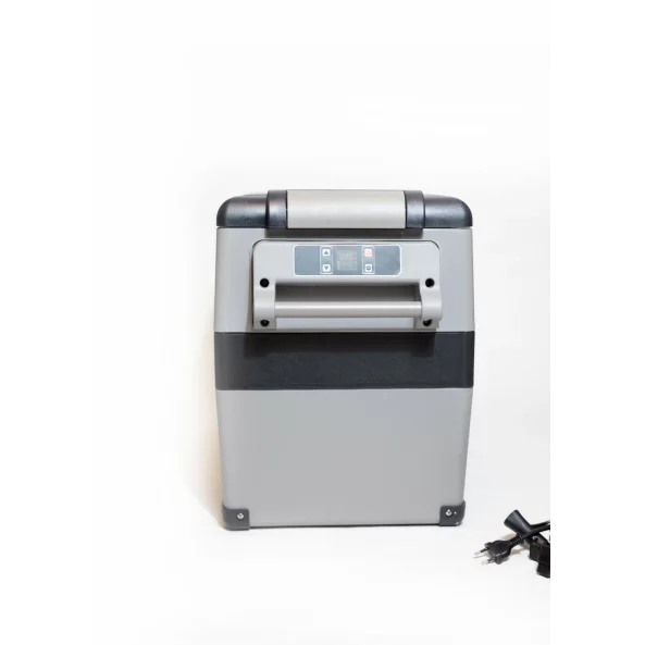 FRIGIDER AUTO CU COMPRESOR SMART COOLER CF45 , 12/24/220V, CU DISPLAY LCD SI BLUETOOTH, TRANSFORMATOR 220V INCLUS, TAXA VERDE INCLUSA