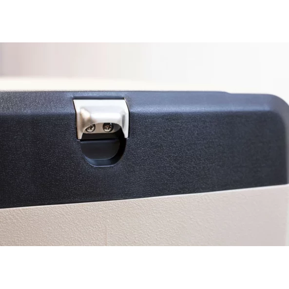 FRIGIDER AUTO CU COMPRESOR SMART COOLER, CU BLUETOOTH, ROȚI SI ZONA DUBLA DE RACIRE, CAPACITATE 55L, TRANSFORMATOR 220V INCLUS, TAXA VERDE INCLUSA