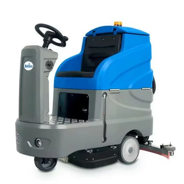 Masina de spalat pardoseli cu om la bord