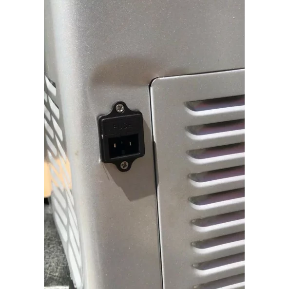 PRODUS RESIGILAT! FRIGIDER AUTO CU COMPRESOR SMART COOLER 40L , 12/24/220V, CU DISPLAY LCD SI BLUETOOTH