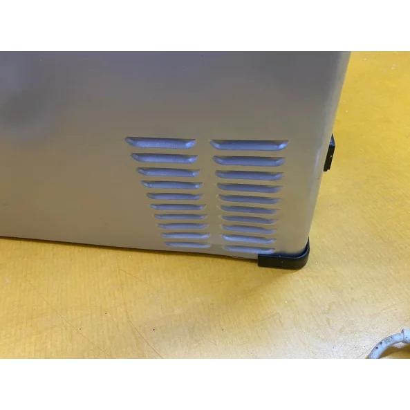 PRODUS RESIGILAT! FRIGIDER AUTO CU COMPRESOR SMART COOLER 40L , 12/24/220V, CU DISPLAY LCD SI BLUETOOTH